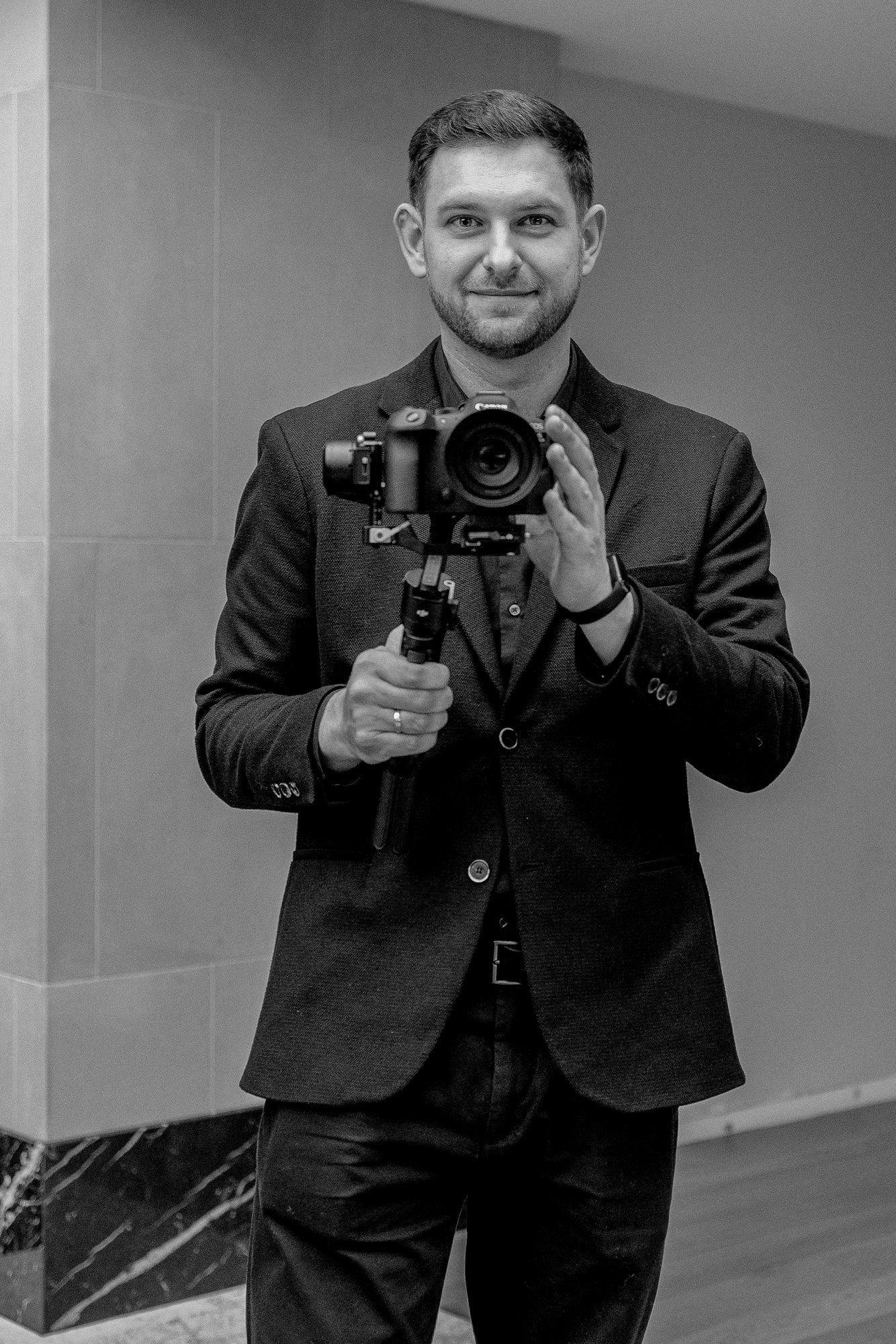 5 Thousand Frames Films team working at a wedding — behind-the-scenes frame 6