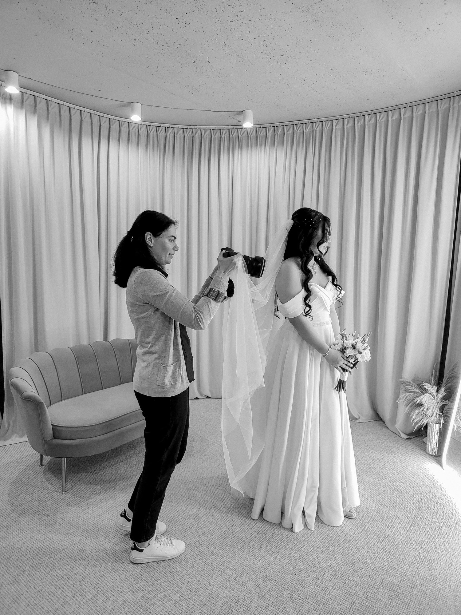 5 Thousand Frames Films team working at a wedding — behind-the-scenes frame 21