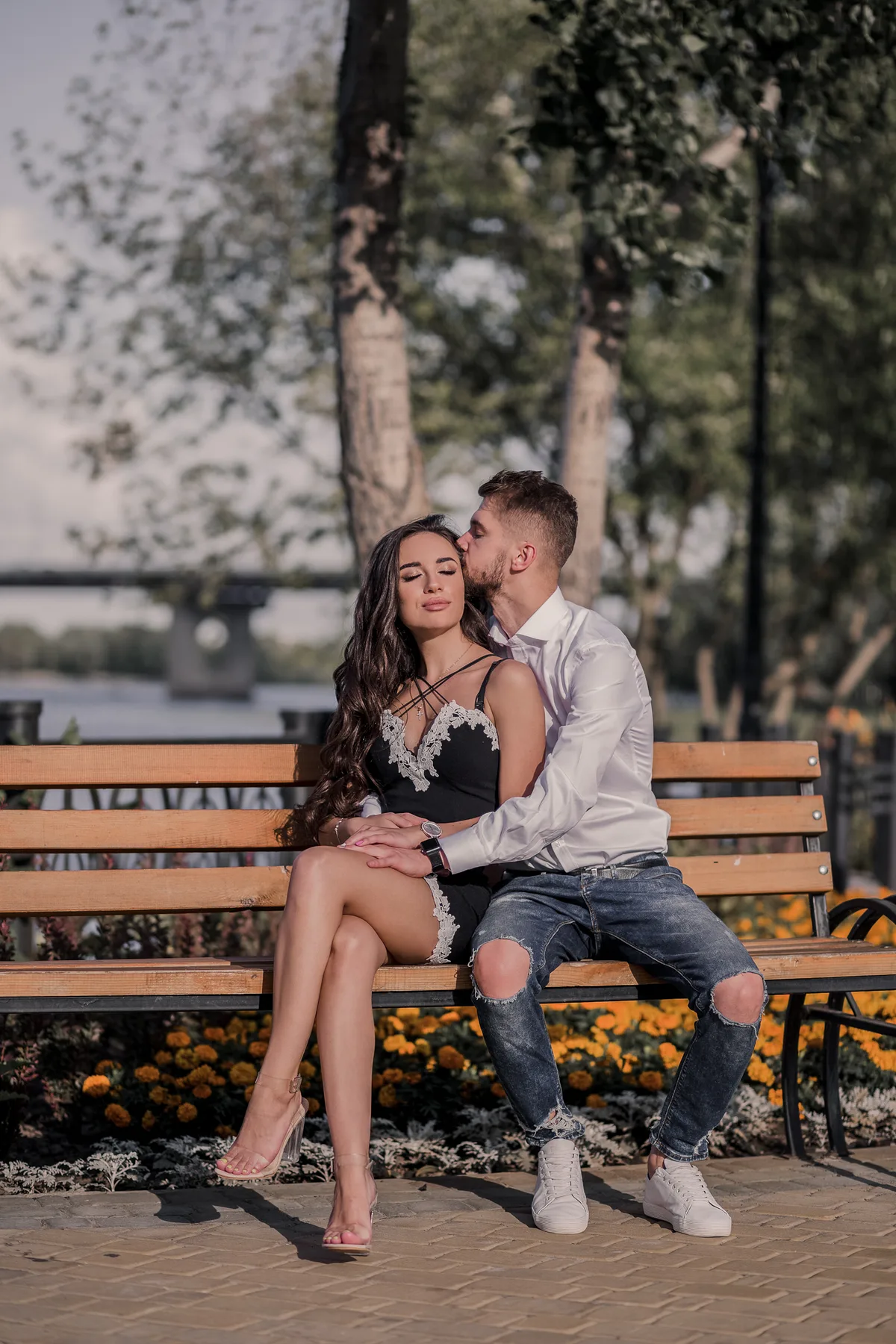 Couples photography — image 17
